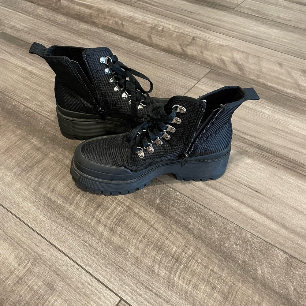 Canvase Fabric Steve Madden ankle booties - Picture 3 of 7